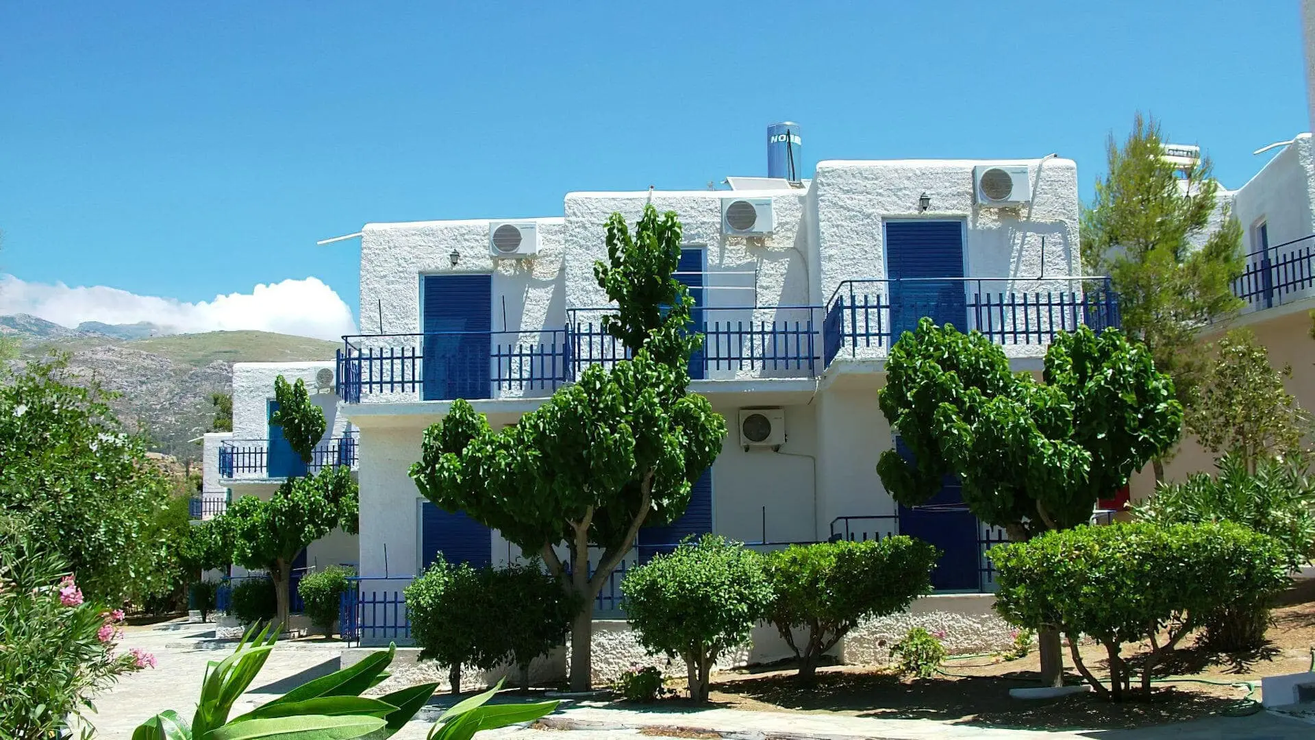 Aetos Beach Bungalows